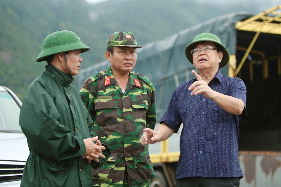 Chiều nay bão số 16 - Tembin đổ bộ, Côn Đảo cấp tập di dân